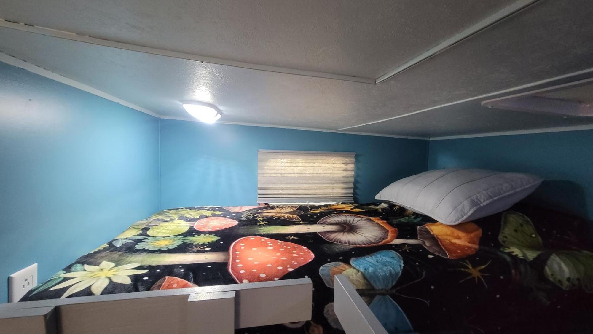 Shroom Life Farm Chicken Shack ノース・フォート・マイヤーズ エクステリア 写真